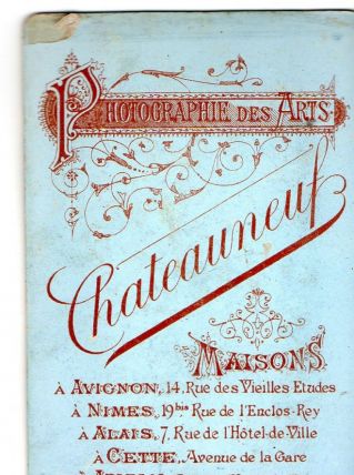 photo ancienne femme au gilet vers 1900