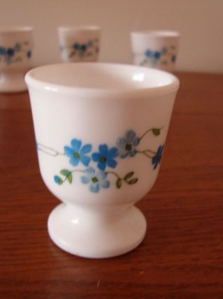 4  COQUETIERS VINTAGE EN ARCOPAL DECOR MYOSOTIS