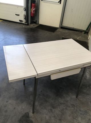 Table blanche Formica 