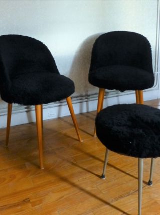 chaises moumoutte noires