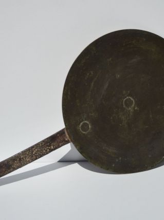 Couvercle en cuivre et fer