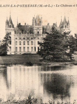 carte postale n et b château de Challain la Potherie 1927