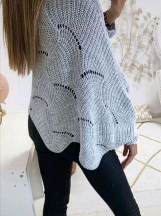 Pull poncho neuf coloris gris  taille 38/48