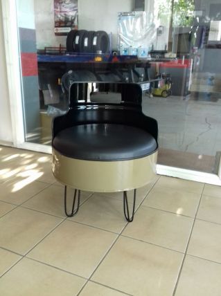 Fauteuil métallique 