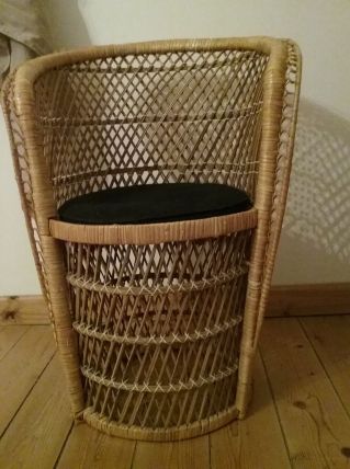 Fauteuil en osier pour enfant 