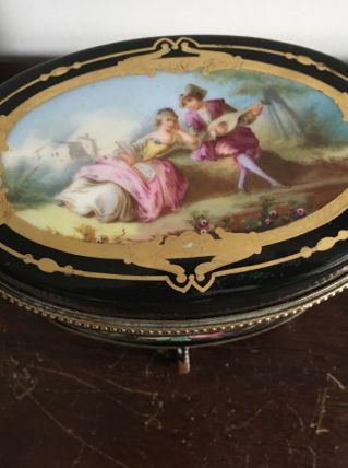 boîte à bijoux en porcelaine style Empire