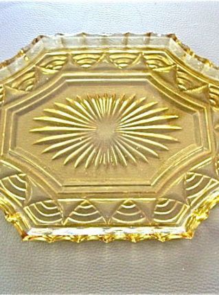 Plateau en verre moulé années 60