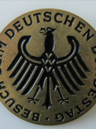 Broche Beush beim deutschen bundestag Visite au Bundestag 