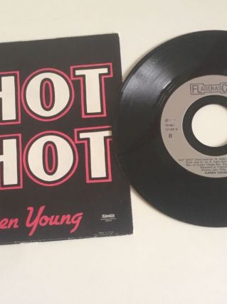 Karen Young "Hot shot" - Vinyle 45 t