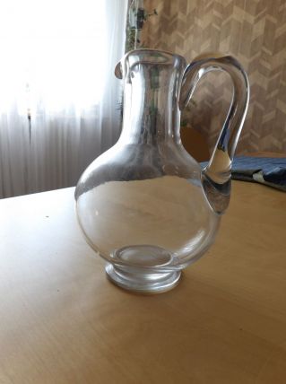 Petit pichet en verre