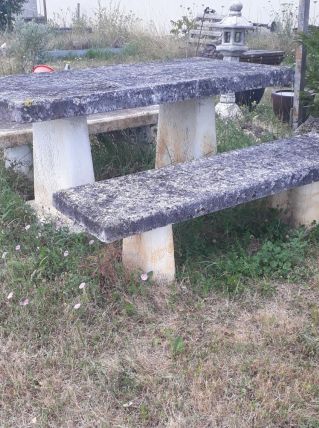 table de jardin beton et bancs belle patine dans tres bon ju