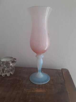 Verre opaline rose 