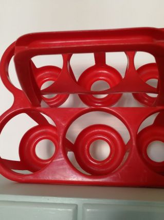 Porte bouteille rouge en plastique
