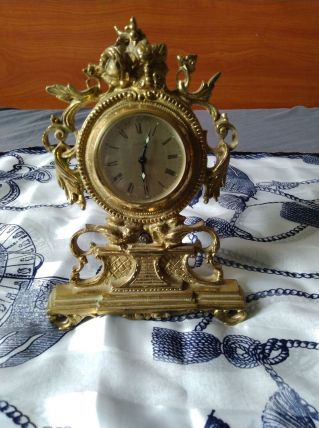 Ancienne horloge en bronze