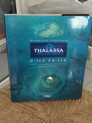 Livre D ÎLE EN ÎLE 