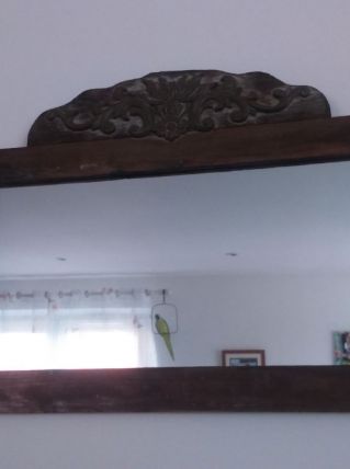 Miroir en bois sculpté