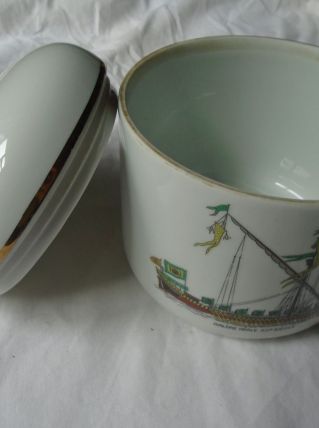 Boite porcelaine de Paris