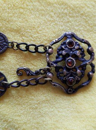 Broche avec pendants et ornée pierre orange