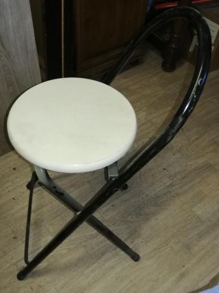 BUREAU EN FER ARTISANAL ET SES 2 CHAISES