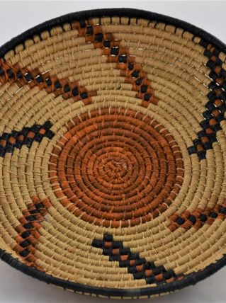 Corbeille en vannerie vintage