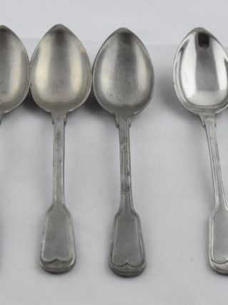 Cuillères à café en étain