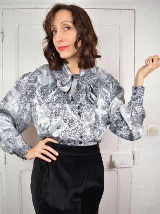 Blouse argentée satinée T.48