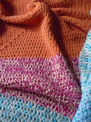 Plaid en laine crochetée