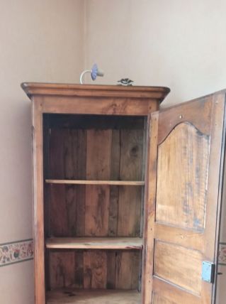 Meuble en bois type bonnetière