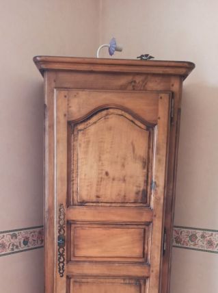 Meuble en bois type bonnetière