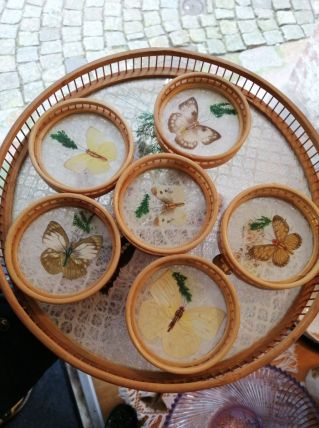 Plateau et 6 sous verres rotin  Papillons 70's