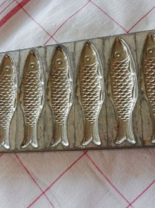 Moules friture chocolat de paques poissons rouges