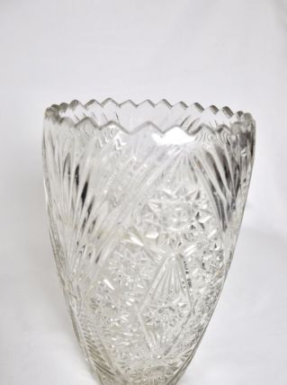 grand vase en verre taillé