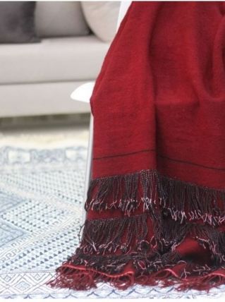 Plaid vintage fait main en laine rouge avec franges noirs