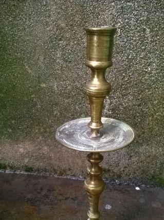 Bougeoir oriental en bronze