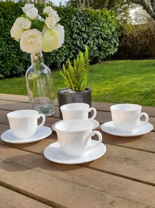 4 tasses à café et soucoupes Arcopal, France
