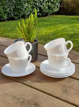 4 tasses à café et soucoupes Arcopal, France