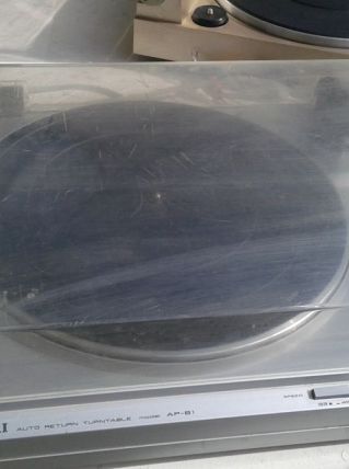 platine vinyle AKAI AP-81