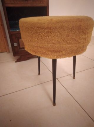 Tabouret moumoute jaune moutarde vintage seventies