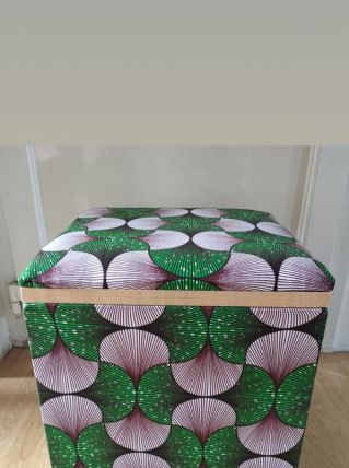 Pouf / coffre de rangement