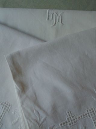 Taie/housse en coton brodé