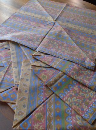 9 serviettes de table