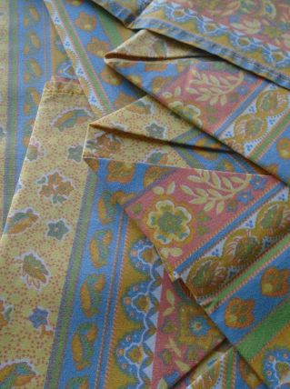 9 serviettes de table