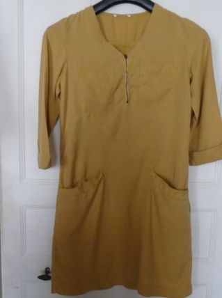 Robe en coton moutarde