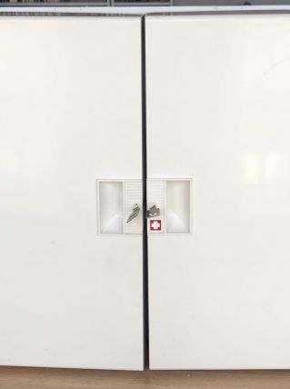Armoire à pharmacie année 80