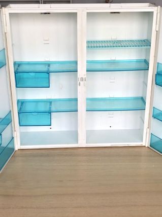 Armoire à pharmacie année 80