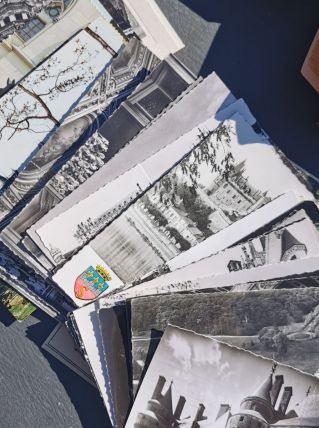 LOT de cartes postales en noir et blanc