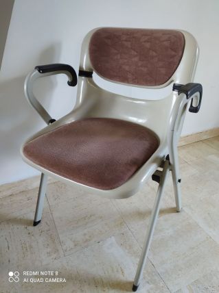 rare chaise avec accoudoir modele DORSAL par Piretti