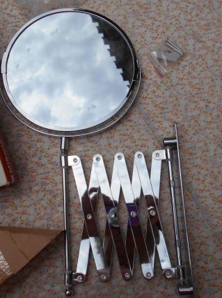 MIROIR MURAL PLIANT GROSSISSANT AVEC BOITE 