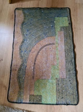 tapis geometrique flash style pour salle de bain vintage ave