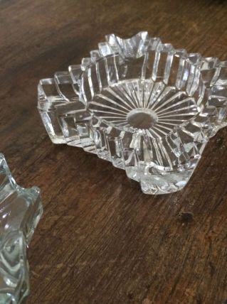 Cendrier en verre ciselé 